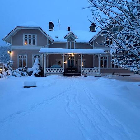 Rosa Huset Osebol Appartement Stöllet Buitenkant foto