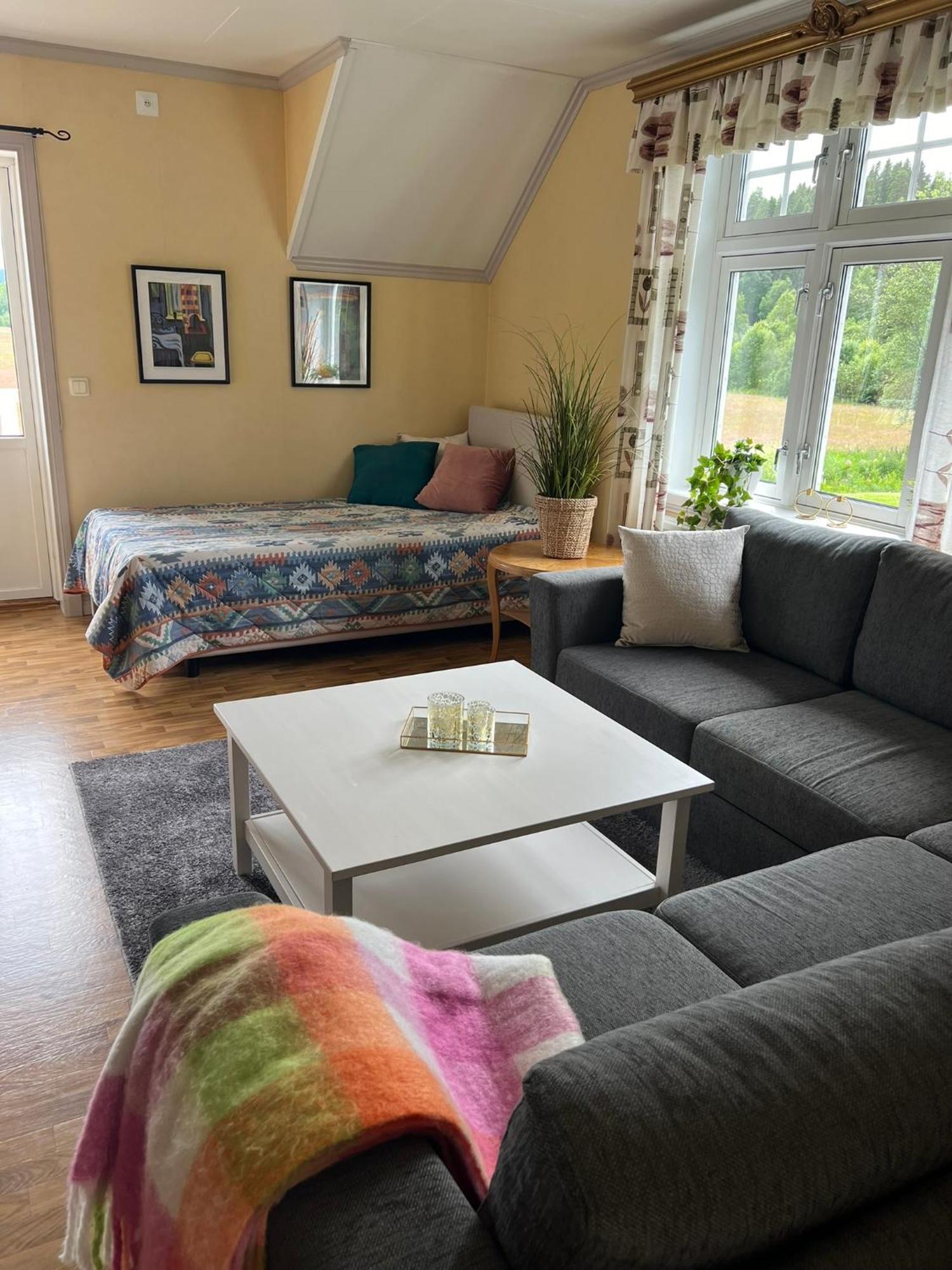 Rosa Huset Osebol Appartement Stöllet Buitenkant foto