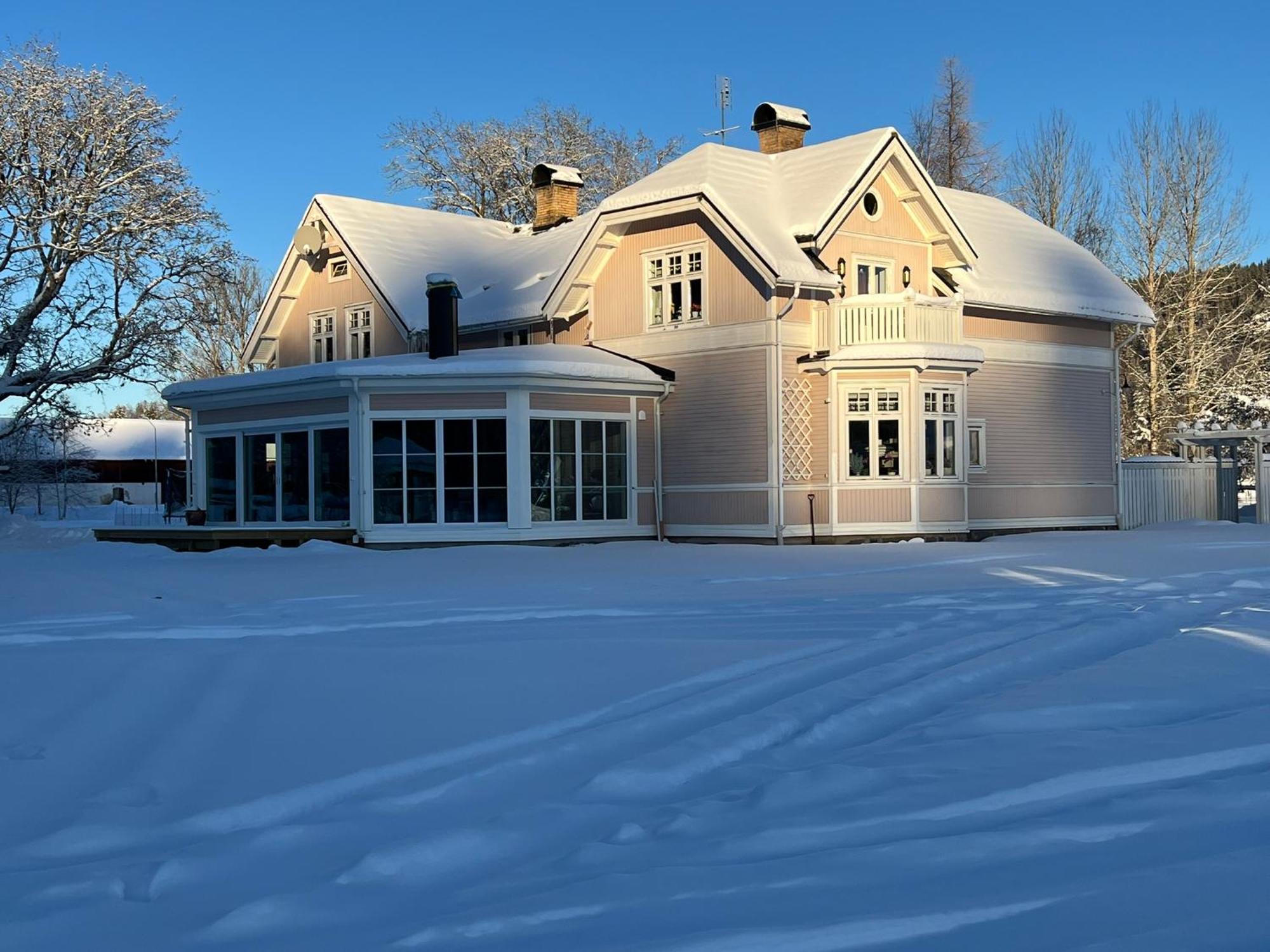 Rosa Huset Osebol Appartement Stöllet Buitenkant foto